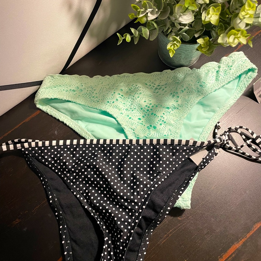 Mossimo bikini bottoms size medium NWOT
